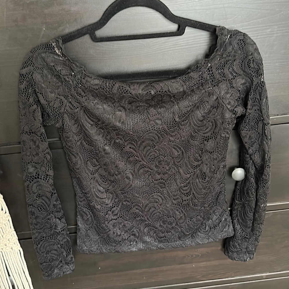 AMBIANCE LACE TOP SIZE M